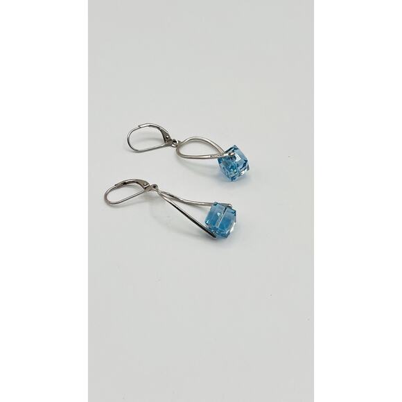 sterling silver 925 Aquamarine Blue Tone Cube Dangle Twisted Horseshoe Earrings - Picture 1 of 4